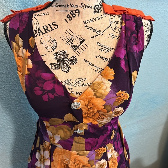 FLORAL in purple!!! with paded bra, smocked in the back!!! - Picture 2 of 13